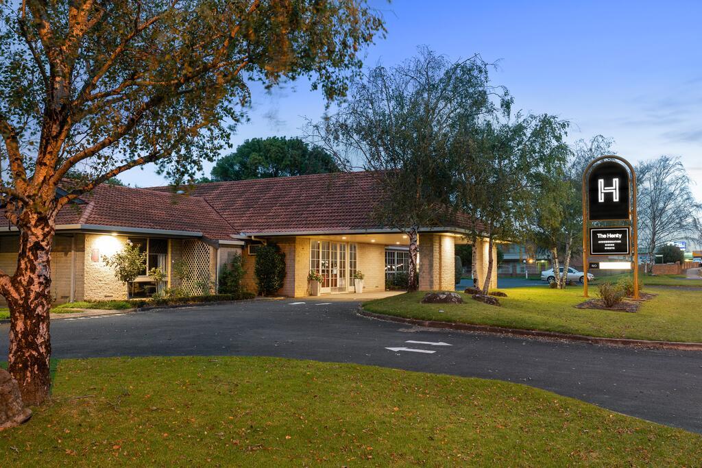 The Henty Motel Mount Gambier Exterior photo
